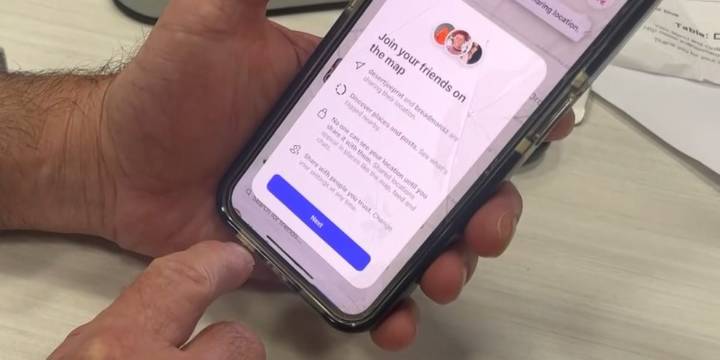 Experts worry Instagram map can impact safety, lead to cyberbullying