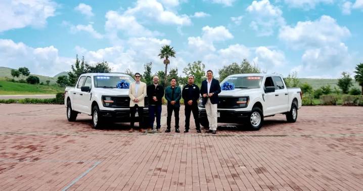 Ciudad Maderas dona dos patrullas equipadas al municipio de Lagos de Moreno