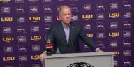 Coach Kelly holds news conference ahead of season opener against Clemson