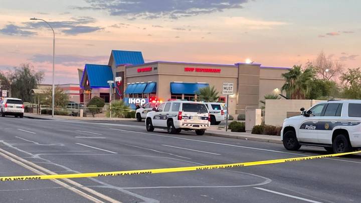 Police shoot man with hatchet outside IHOP in central Phoenix