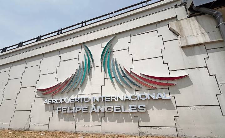 Llega al AIFA tercer avión para Mexicana de Aviación; aerolínea está lista para conectar al país, afirma