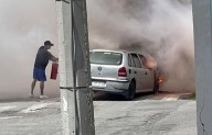 Consume fuego a vehículo en la colonia Montes de Piedras Negras