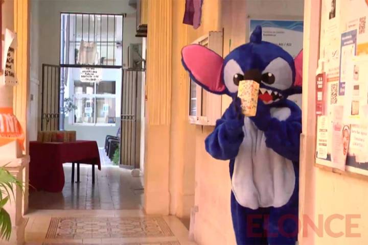 La Facultad de Ciencias Económicas celebró el Día del Niño con cine, juegos y chocolatada