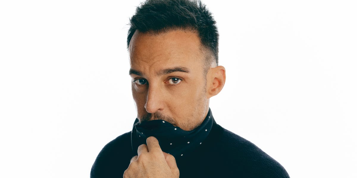Alejandro Amenábar, sobre Eduardo Noriega en la década de los 90: "Era un chico muy guapo que estudiaba en la Escuela de Arte Dramático y decidí que tenía que ser el protagonista de alguno de mis cort