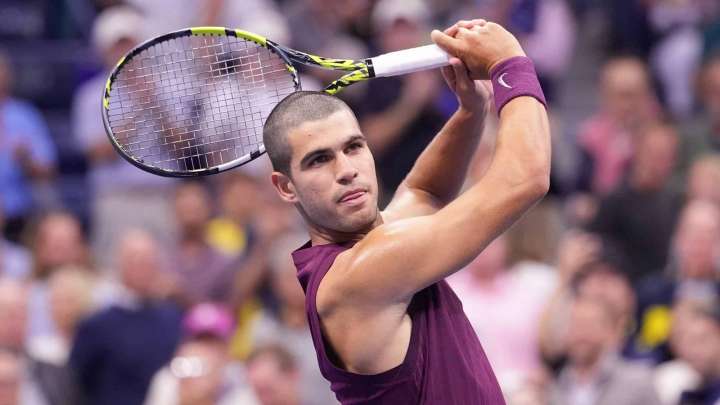 Carlos Alcaraz Coasts Into Third Round Of 2025 US Open