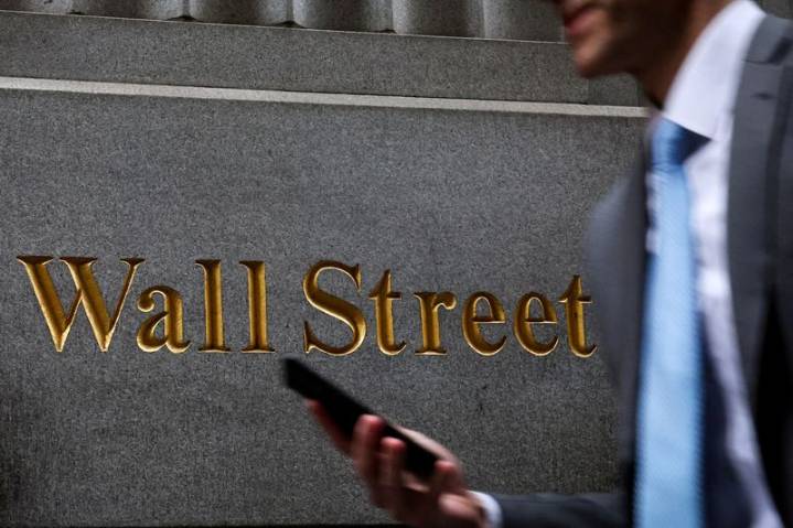 Investors see risks for market as Powell walks tightrope at Jackson Hole
