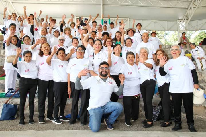 Participa DIF Puebla Capital en la Caminata del Adulto Mayor