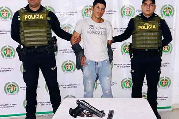 Cae dos con arma sin papales: en Fundación y Santa Ana