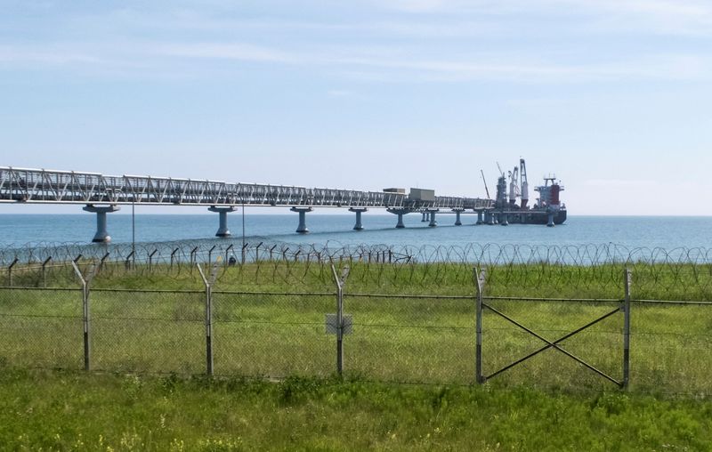 Exclusive-US and Russian officials discussed energy deals alongside latest Ukraine peace talks
