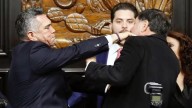 Senadores mexicanos se enfrentaron a golpes en plena sesión del congreso. El incidente quedó captado en vídeo