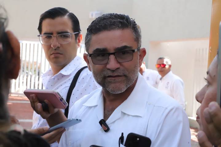 Gobierno del Estado intensifica regularización de licencias