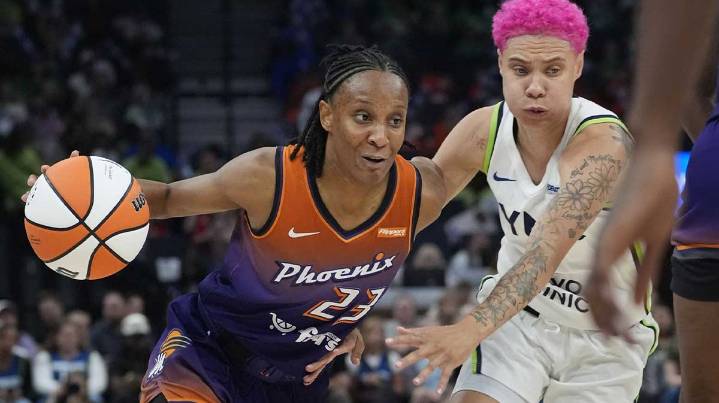 Mercury sign former NCAA champion to contract