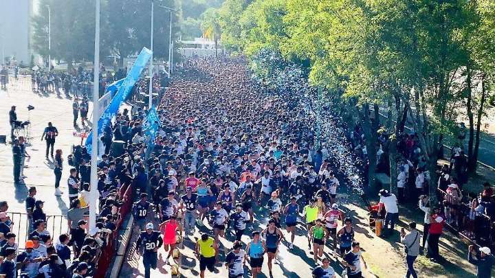 Celebra BUAP con éxito su Carrera Universitaria 2025