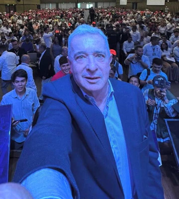El ex presidente Uribe fue condenado a 12 años de prisión
