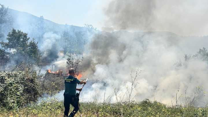 Guardias civiles dicen que los incendios demuestran su déficit de agentes: "Hacen un sobreesfuerzo"