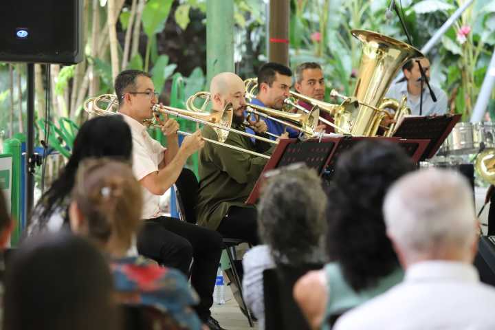 La Retreta llega con cumbias, porros y clásicos al Parque de Orquídeas en La Presidenta