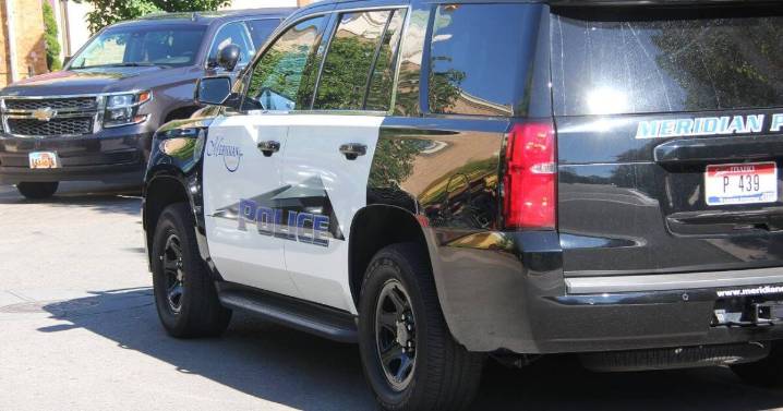 Nampa man wielding 2X4 arrested after assaulting Meridian police officer