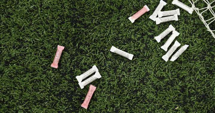 NFL players can still use smelling salts as long as not provided by teams