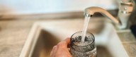 ¿Cómo protegerse de la exposición a la contaminación del agua de los latinos en USA?