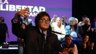 En pleno escándalo, Milei encabeza una "caravana" libertaria por Lomas de Zamora