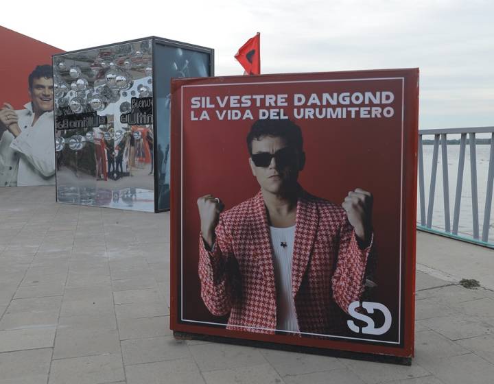 Silvestre Dangond inaugura en el Malecón de Barranquilla la casa ‘Las Locuras de Silvestre’