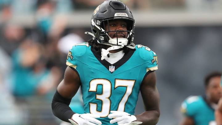 Tre Flowers, Tanoh Kpassagnon added to Chicago Bears’ roster