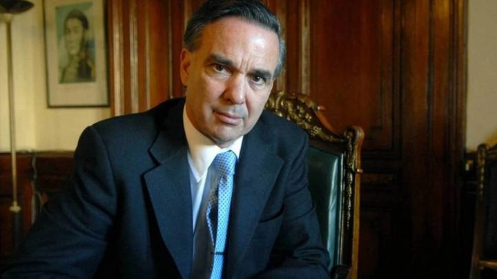 Advertencia de ex amigo del Gobierno de Javier Milei: es letal que los chinos vendan como si estuvieran acá