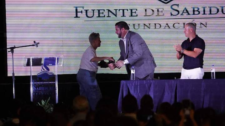 Impulsa Fernando Salgado Chávez oportunidades educativas para sectores vulnerables
