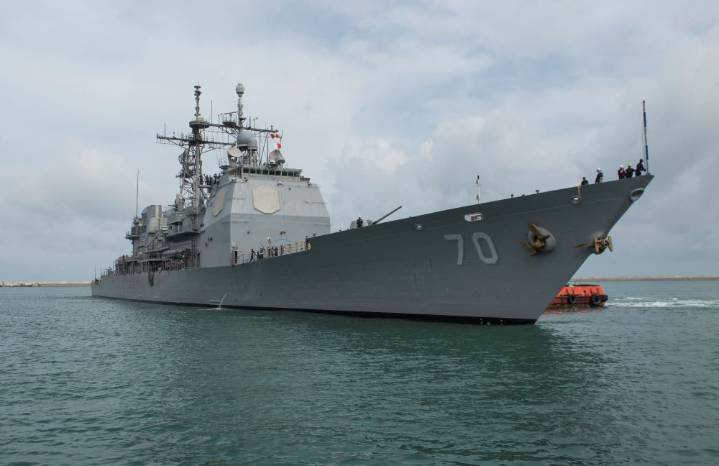 Reuters: Un crucero de misiles guiados y un submarino nuclear se suman a la flota de EEUU en el Caribe