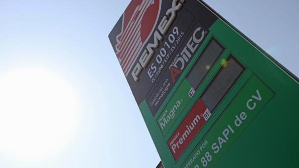 Detienen a un exdirector de Pemex en EEUU