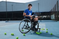 "La discapacidad no me limitó". Gonzalo Lazarte, nuevo top 10 en tenis adaptado: parálisis cerebral y Gusti Fernández como espejo