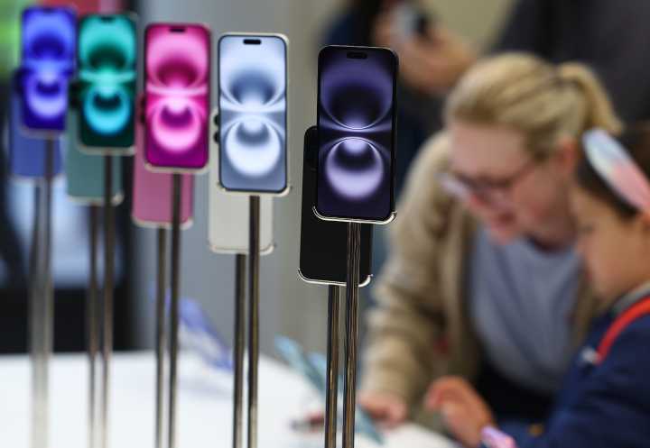 New Foldable iPhone Rumors: Four Cameras, Touch ID, eSIM-Only Features Launching Next Year