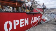 Críticas a Abascal tras pedir "hundir" el barco de "negreros" Open Arms llegado a Tenerife