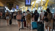 Los aeropuertos españoles logran en julio el récord absoluto de pasajeros con 32,7 millones