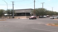 Agentes de alcoholes de Texas detienen a sospechoso tras tiroteo