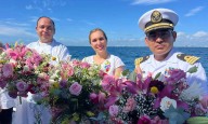 Atenea Gómez Ricalde participa en procesión marítima y ofrenda floral en honor a la Cruz de la Bahía