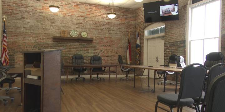 Plymouth Town Council meeting frustrates residents