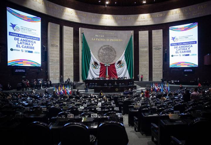 "No habrá marcha atrás" en política social a favor de las mujeres: Gobernación