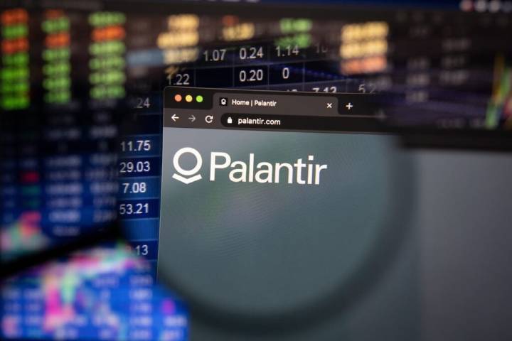 Palantir sube al radar: Jim Cramer vincula su potencial al rally de MongoDB