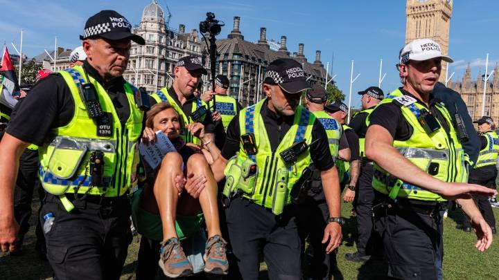 London police arrest 365 people as pro-Palestinian protesters defy new law