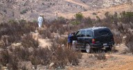 Localizan cuerpo y narcomensaje en camioneta abandonada en el fraccionamiento Valle Las Palmas
