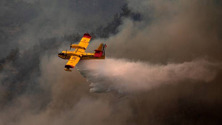 Los aviones del Gobierno tienen un 40% menos de capacidad para apagar incendios