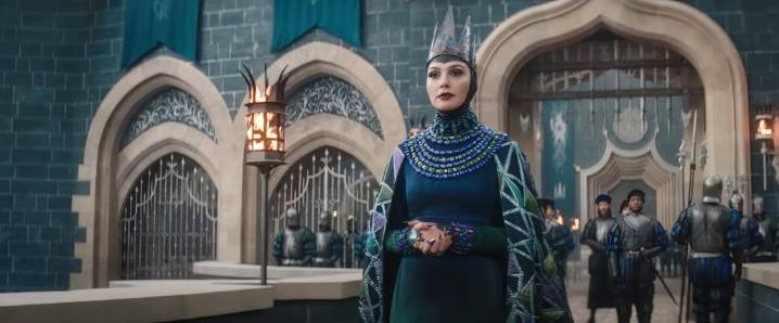 Gal Gadot Says 'Pressure' To Condemn Israel Led To 'Snow White' Flop