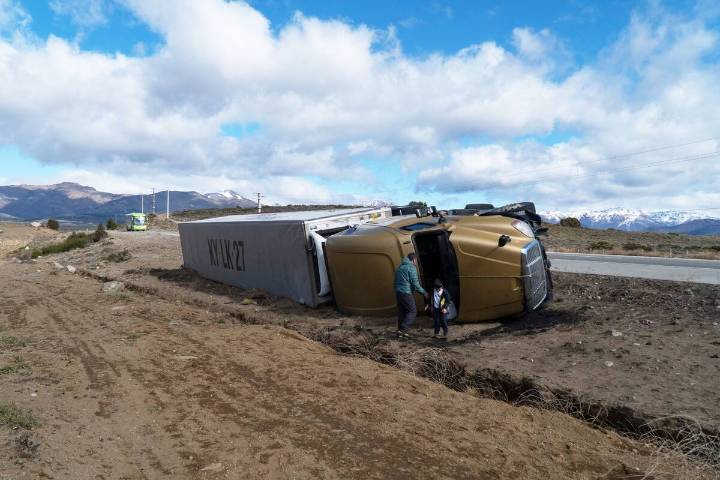 Ráfagas de viento que superaron los 120 km/h causaron destrozos