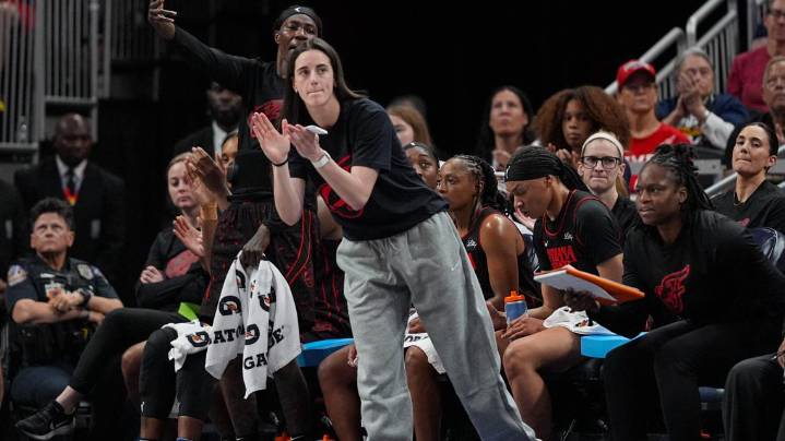 Caitlin Clark's injured groin to keep her out of lineup vs. Mercury