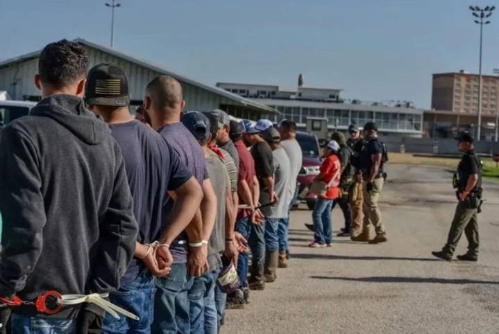 En sus primeros 7 meses, Trump deportó a 200 mil personas