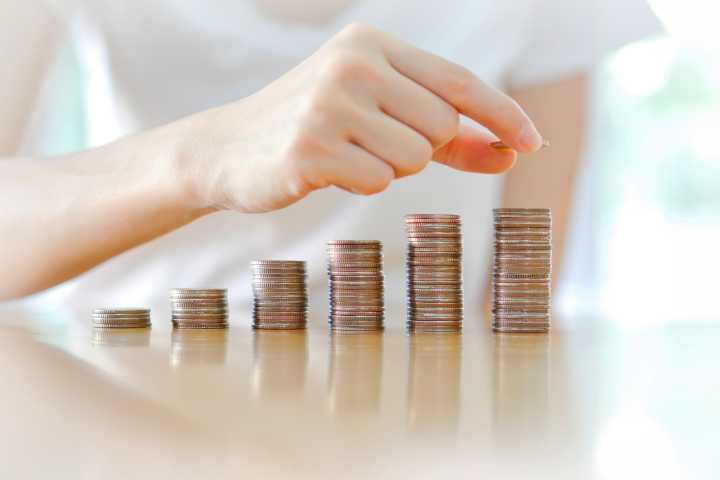 IRA vs. 401(k): Which is better?