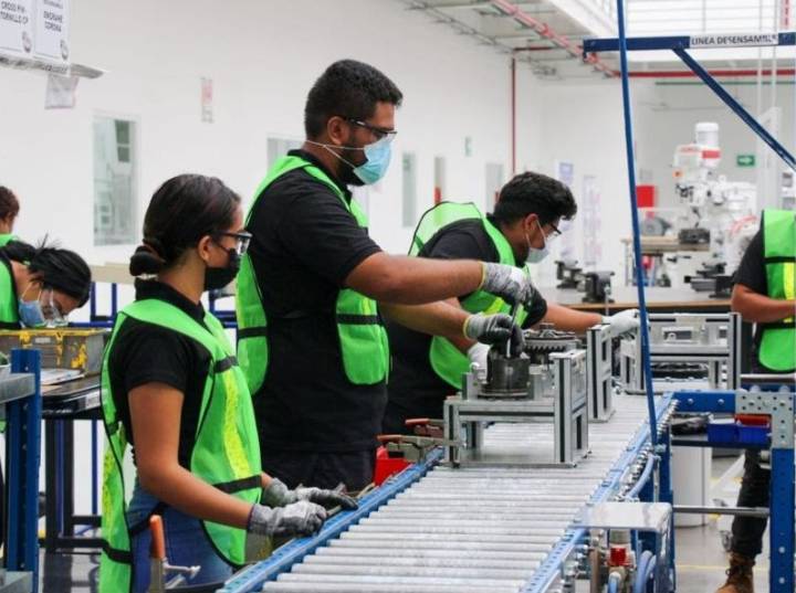 Población con pobreza laboral a 35.1%: INEGI