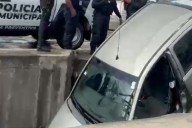 Vehículo cayó al canal, en Mineral de la Reforma