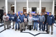 Fuentes otorgó herramientas e indumentaria de trabajo para la Dirección de Electricidad
